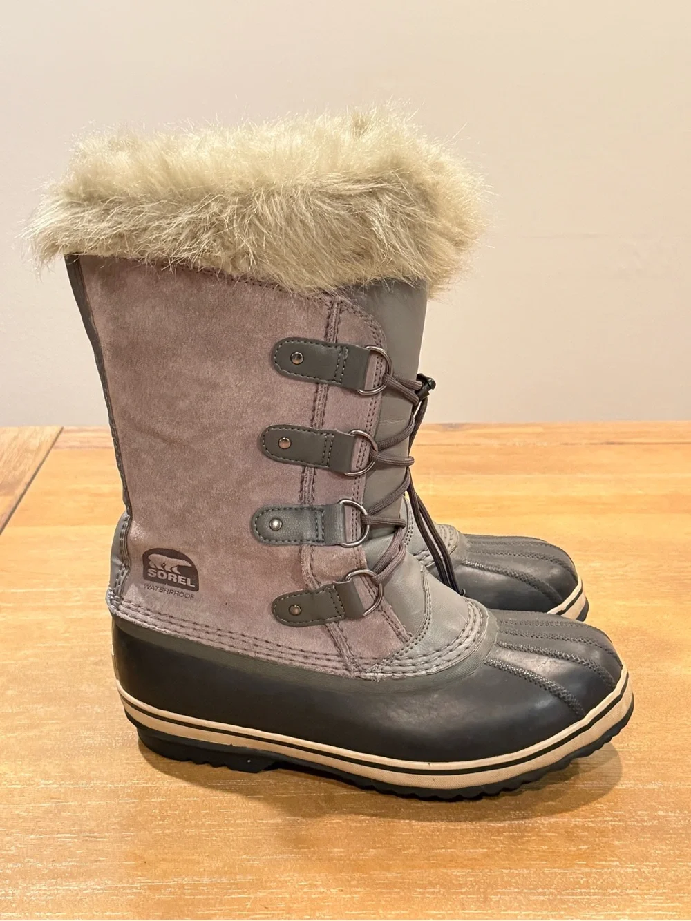 Sorel Youth Joan of Arctic Winter Boot Waterproof Insulated Quarry US 6 EU 38